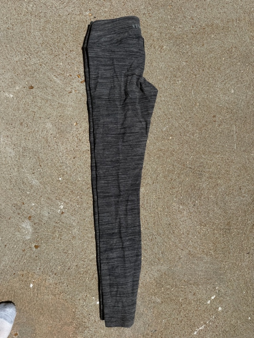 NOBULL Women’s Leggings - Picture 3 of 5